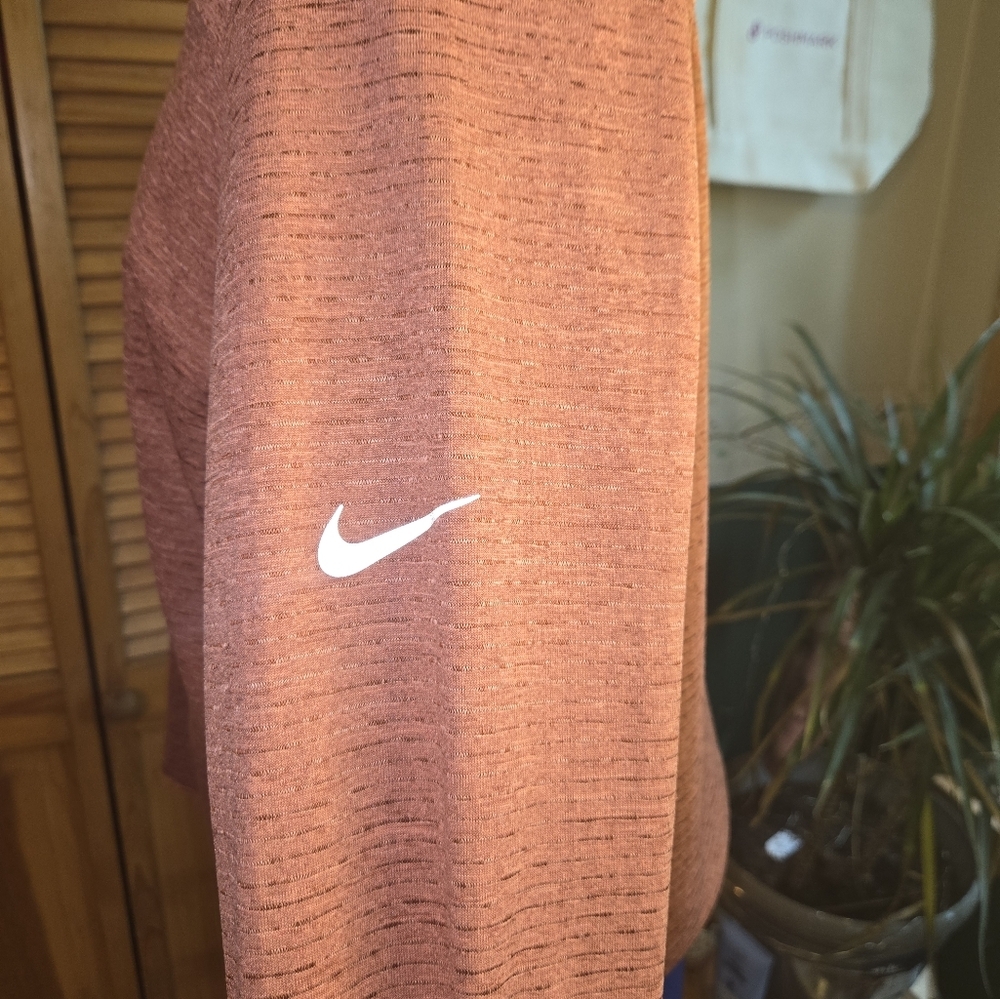 Womens Nike Maroon Quarter-Zip Pullover Crew Sweatshirt Dri Fit - Picture 4 of 6